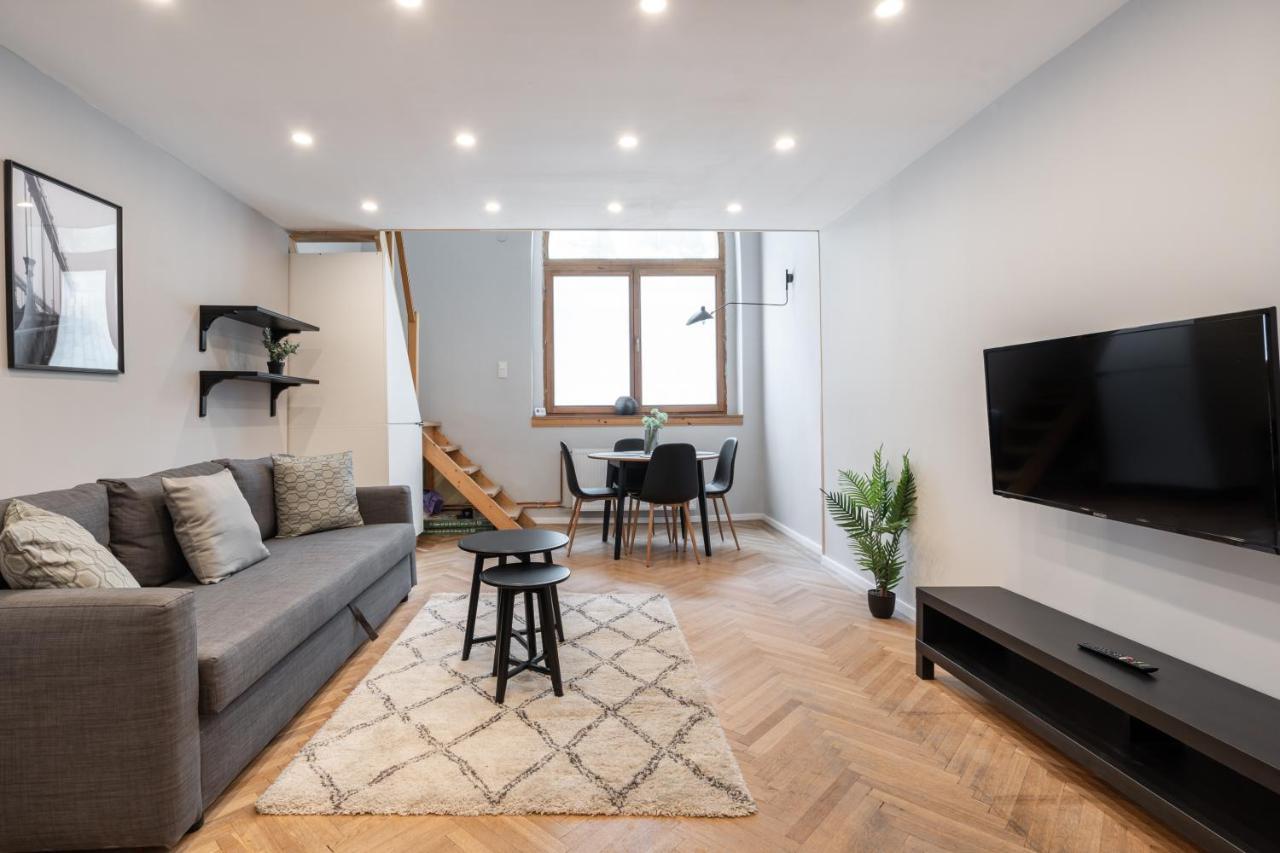 S11 - Stylish Prime,location, By Bqa * Budapeszt