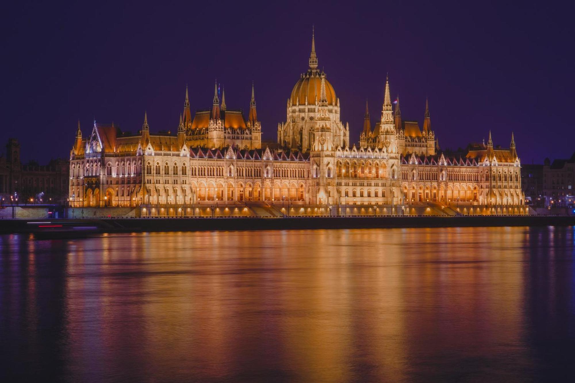 S11 - Stylish Prime,location, By Bqa * Budapeszt